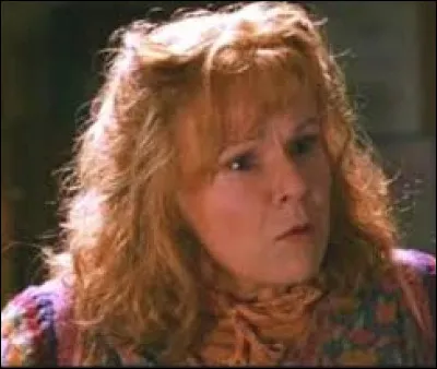 M : de quelle chanteuse Molly Weasley est-elle une fan absolue ?