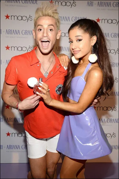 Comment s'appel de son demi-frère ?