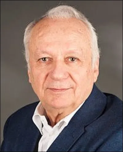 C comme Jean Marie Cavada. Après une brillante carrière de journaliste il adhère et milite au mouvement...