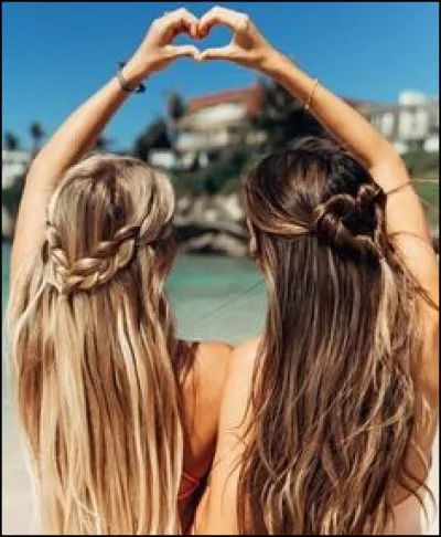 Tu as les cheveux...