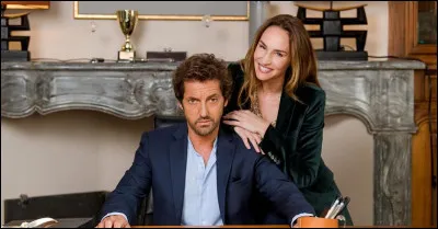 Quel poste Antoine Myriel occupe-t-il dans l'institut ?