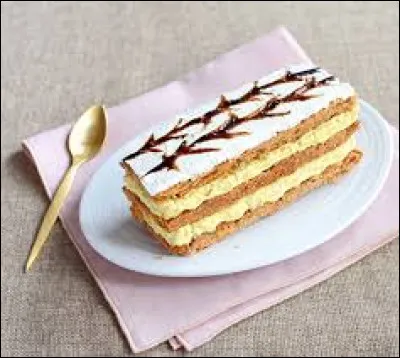 Dans un mille-feuille, combien y a-t-il de couches de pâtes feuilletées ?