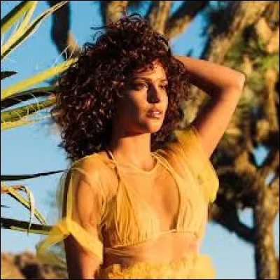 Compl&eacute;tez le titre de cette chanson : "Rien n'est...