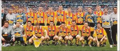 En 2000, quel joueur marque pour Calais en finale de Coupe de France ?