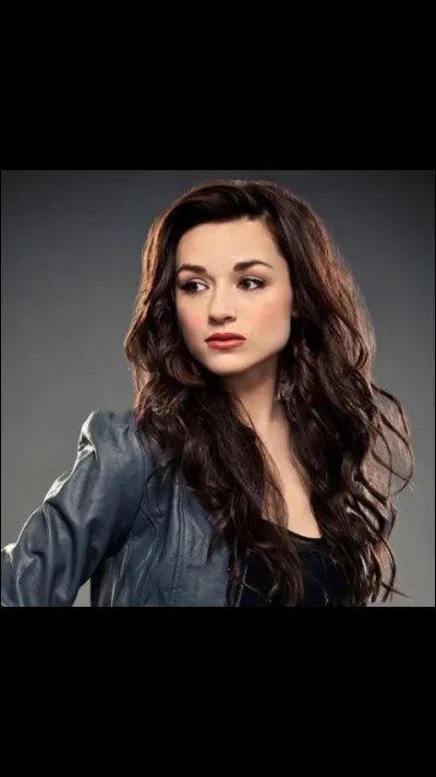 Qui aime bien cette fille ?