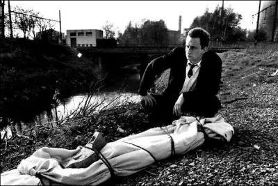 Benoit Poelvoorde incarne ici un serial killer et nous transmet le mode d'emploi du parfait tueur. En esprant que ce film n'ait vritablement aucune vertu pdagogique...