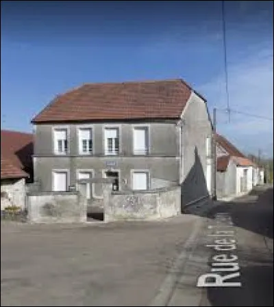 Petit village Aubois de76 habitants, Saint-Usage se situe dans l'ex région ...