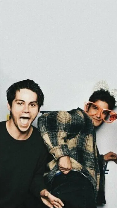 Qui dit : 
"La colère peut ressortir de deux façons soit en se faisant mal, soit en faisant mal aux autres"