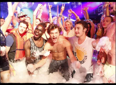 Comment se nomme la discothèque où nos campeurs vont faire la fête ?