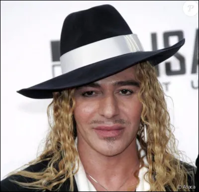 Qui est ce styliste britannique ?