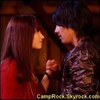 Est-ce-que dans Camp Rock 1 et 2 Joe et Mitchie s'embrassent (comme dans tout les autres films disney ! ) ?