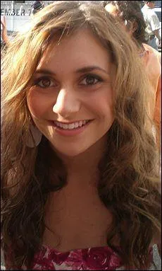 Quel est le rle de Alyson Stoner ?