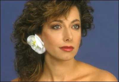 Qui est cette interprète de la chanson ''Envie'' ?