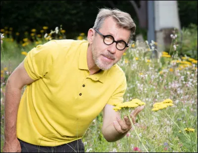 Qui est cet animateur qui présente '' Comme une envie de jardins'' depuis 2016 devenu ''Côté jardin'' depuis 2019 ?