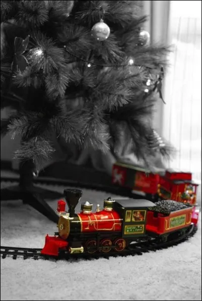 Tchou Tchou, le p'tit train ! C'est un cadeau de Titi pour Sydow ! À propos, qui jouait dans le film "Le Train" de Granier-Deferre ?