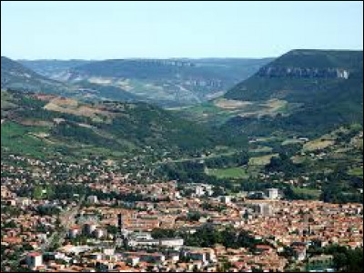 Quel est le nom de cette commune située dans le département de l'Aveyron ?