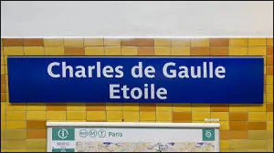 Ouverte le 1er septembre 1900, accueillant les lignes 1, 2 et 6, Charles de Gaulle - Étoile doit son nom à la place du célèbre général et président de la République sous laquelle elle se situe. Dans quelle ville ce personnage illustre vit-il le jour le 22 novembre 1890 ?
