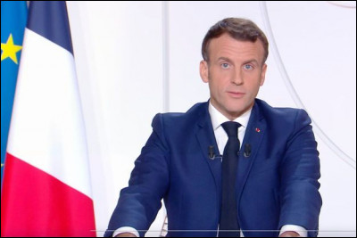 Quels sont les prénom et nom du président de la République ?