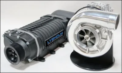 Pour accroître la puissance du moteur, vous avez plusieurs possibilités. Vous ne voulez pas augmenter la cylindrée du moteur, donc vos options se restreignent à l'utilisation d'un compresseur ou d'un turbocompresseur. Quel est le plus gros défaut du compresseur ?