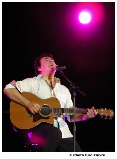 Quelle grande chanteuse a fait les premi&egrave;res parties de certains concerts de Claude dans son d&eacute;but de carri&egrave;re ?