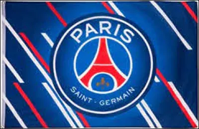Comment s'appelle l'entraineur de l'équipe de football du Paris-Saint-Germain ?