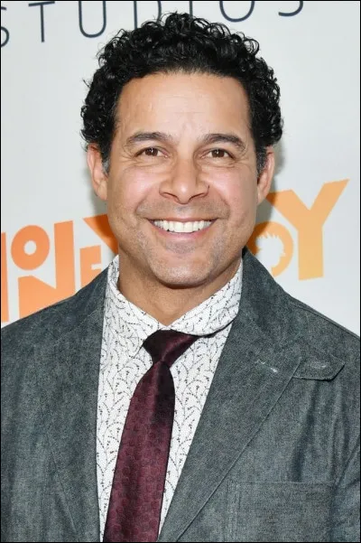 Quel acteur interprète le rôle de Miguel Rivas ?