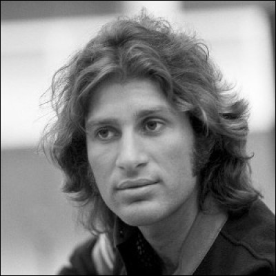 Quelle affirmation est fausse concernant Mike Brant ?