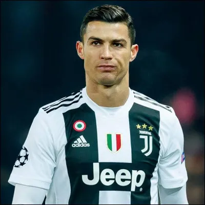 Dans quel club joue Cristiano Ronaldo ?