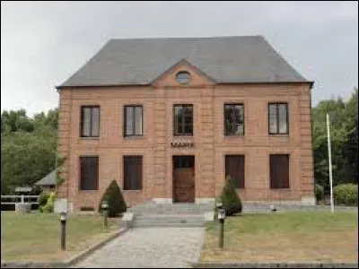 Nous terminons notre balade en Normandie, à Trouville. Commune du Pays de Caux, elle se situe dans le département ...