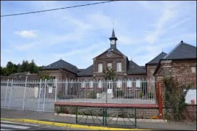Lalandelle est un village Isarien situé dans l'ex région ...
