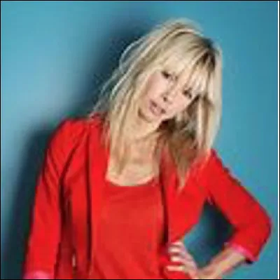 Qui est cette Romane, chanteuse et actrice fran&ccedil;aise ?
