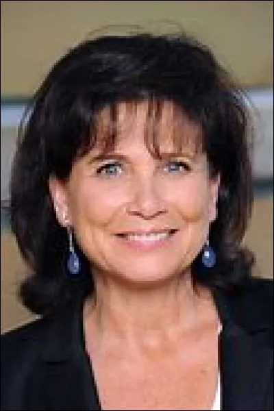 Qui est cette Anne, journaliste franco-am&eacute;ricaine ?