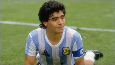 Contre quelle équipe, Diego Maradona avait-il inscrit son fameux but de la main lors de la Coupe du monde 1986 ?