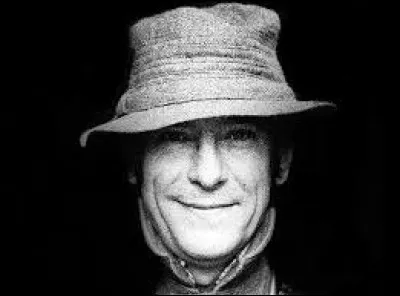 Connu dans les années 70 ce chanteur contestataire se fait connaître lors du renouveau de la chanson française. 
Quel est cet interprète ?