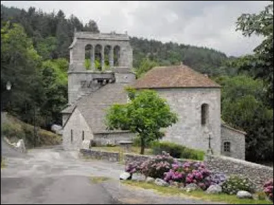 Vous avez sur cette image l'&eacute;glise avec son clocher &agrave; peigne de Concoules. Village Gardois, il se situe dans l'ex r&eacute;gion ...