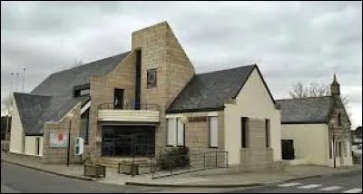 Petit tour en Bretagne, &agrave; Plouvorn. Commune de l'arrondissement de Morlaix, elle se trouve dans le d&eacute;partement num&eacute;ro ...