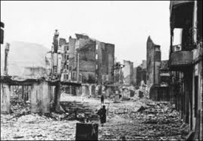 Quelle ville espagnole a été bombardée en 1937 ?