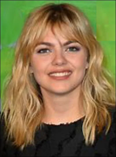 Qui se cache derrière le pseudo Louane ?