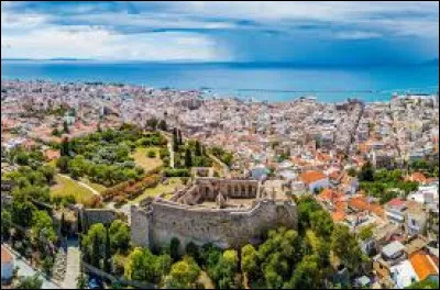 Où se situe Patras ?