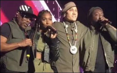Qui n'est pas un membre de The Black Eyed Peas ?
