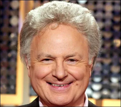 Qui est cet acteur qui joue le rôle principal dans la pièce de théâtre comique ''Le Canard à l'orange'' ?