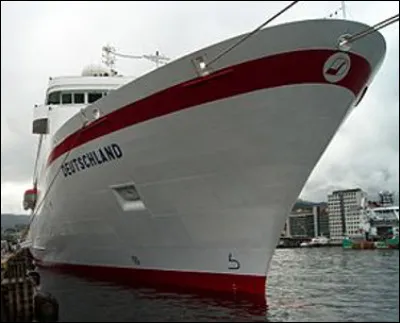 Quel est le nom de la partie terminale avant d'un navire ?