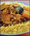 Le couscous fait notamment partie des traditions culinaires