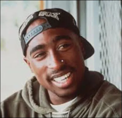Qui est ce grand rappeur américain assassiné en 1996 ?