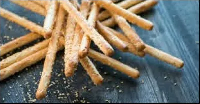 Comment s'appelle ces petits pains allongés et secs originaires d'Italie ?