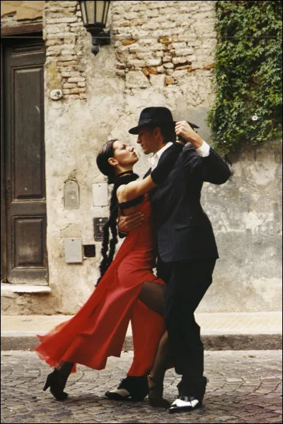 De quel pays le tango est-il originaire ?