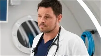 Quelle est la spécialité du Dr Alex Karev ?