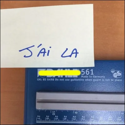 Elle peut-être aussi "en pente"... ce qui est préférable, dans tous les cas de figure !