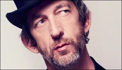 Qui est ce chanteur, concepteur de la compilation ''Amour, délice et extase'' ?