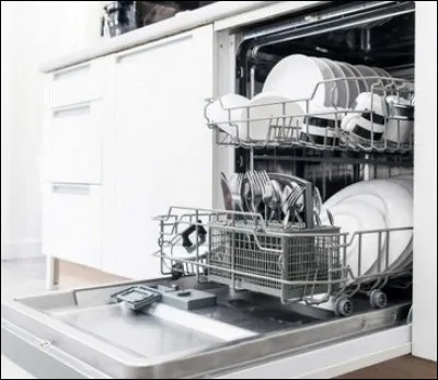 Voici un lave-vaisselle qui est un automate. 
Quel est le bon ordre pour laver correctement la vaisselle ?